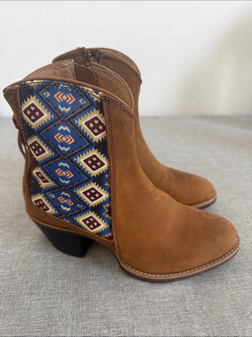 Wrangler Free Spirit Brown Leather Booties Southwestern Aztec Blue  Sz7 NWOT